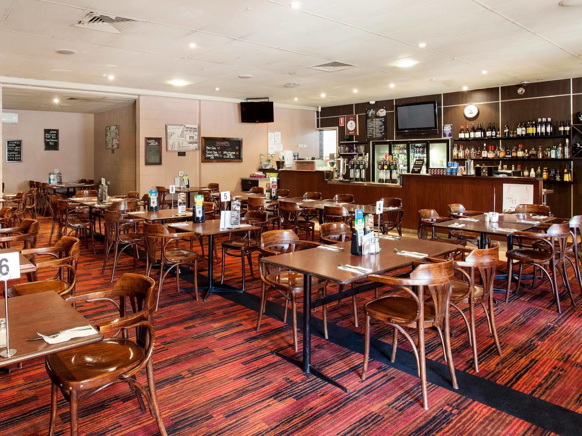 Upper Ross Hotel Townsville Esterno foto