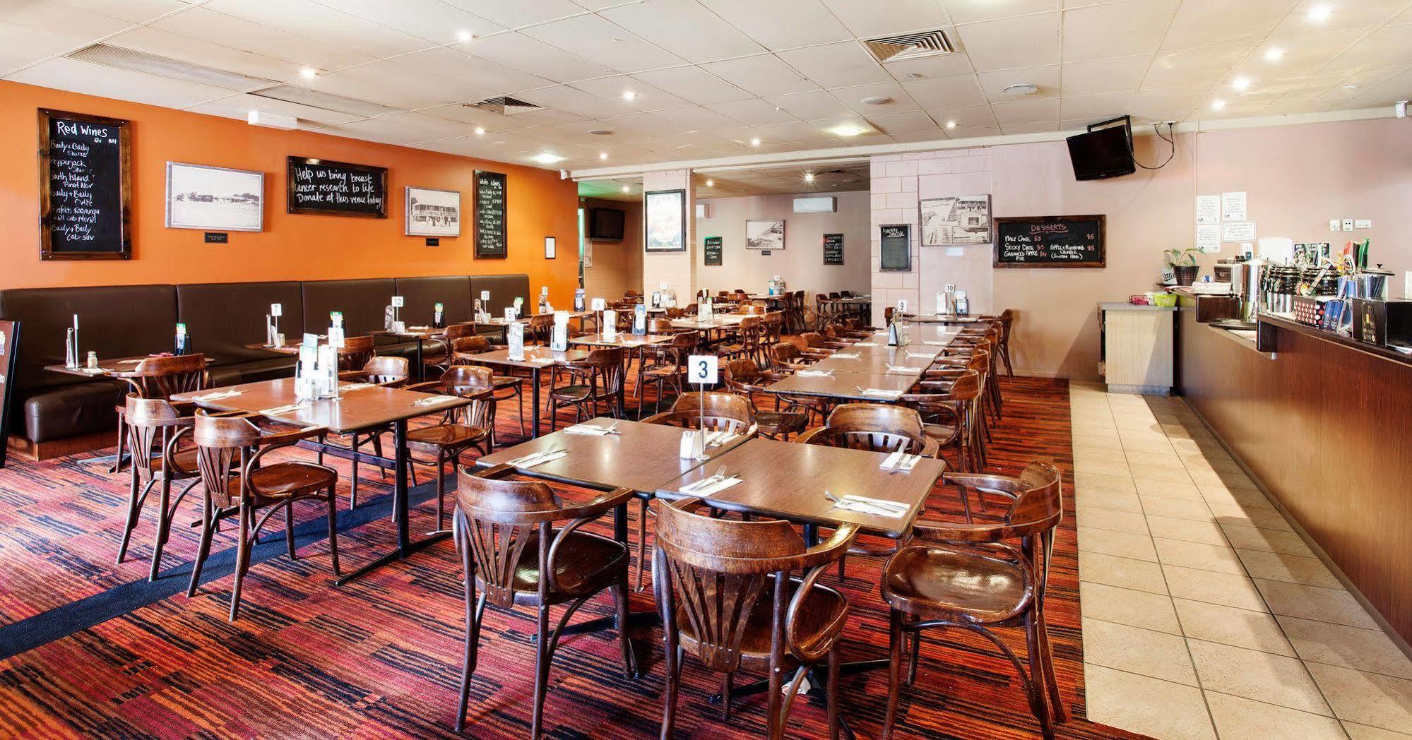 Upper Ross Hotel Townsville Esterno foto